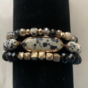 1727 Elegant Black and Gold Stretchy Bracelet Set